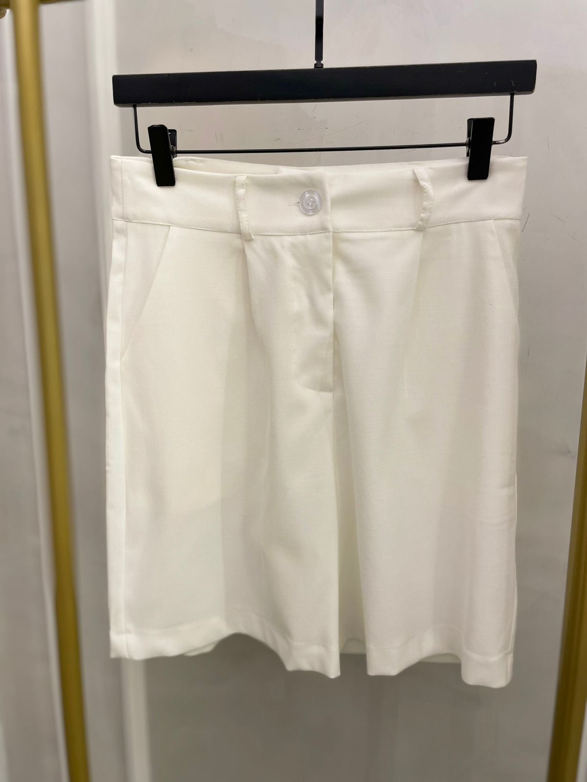 Short Aura