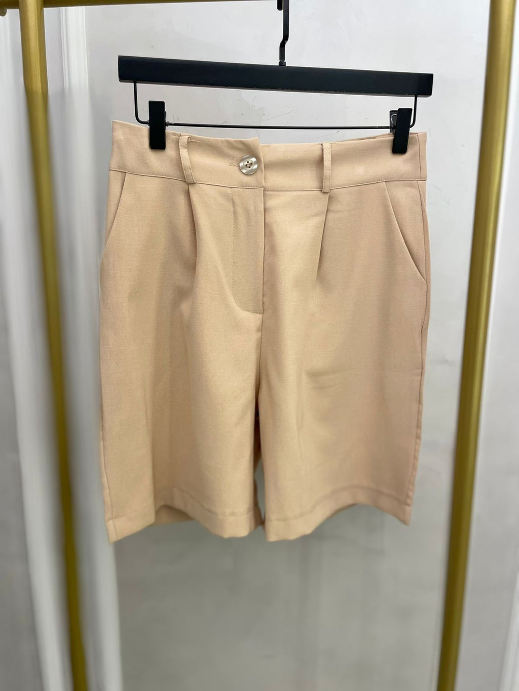 Short Aura