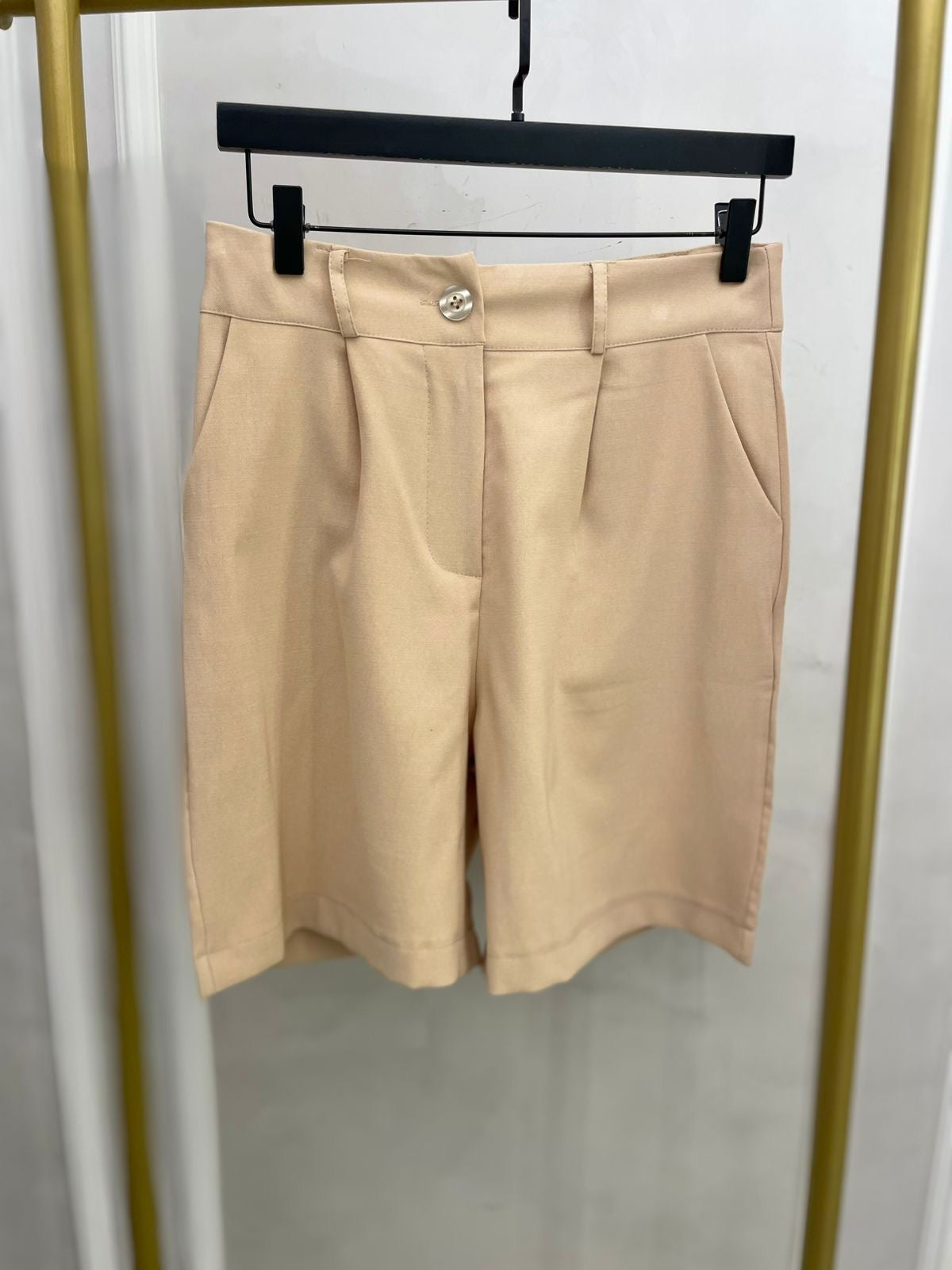 Short Aura